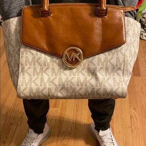 Michael Kors used in great condition purse